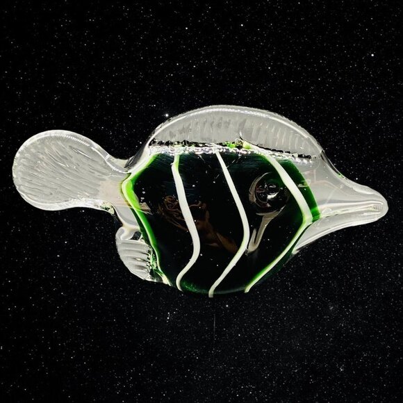 Vintage Art Glass Stripped Green Fish Paperweight Figure 2.5”T 6”W - Picture 4 of 7